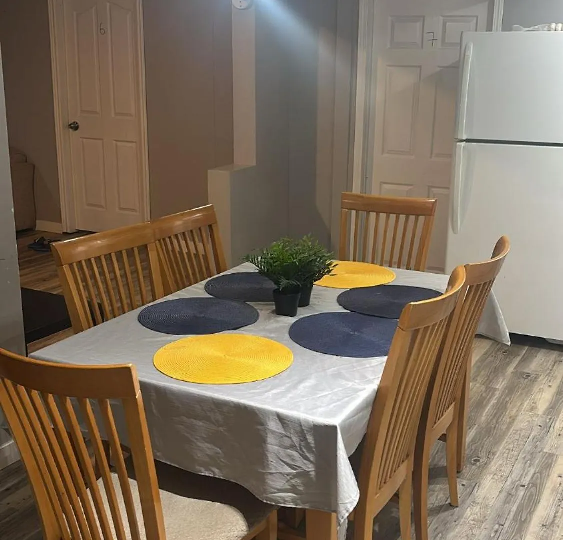 Vacation Home Near West Edmonton Mall Kanada