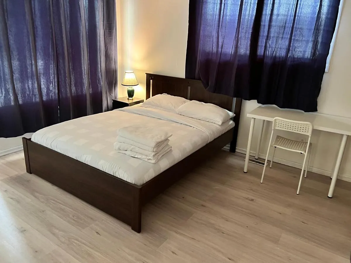 Homestay Vacation Home Near West Edmonton Mall