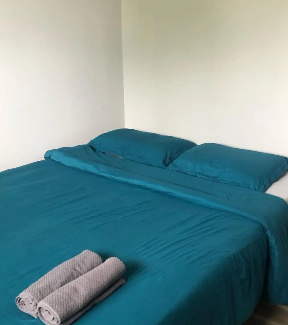 Vacation Home Near West Edmonton Mall 0*,