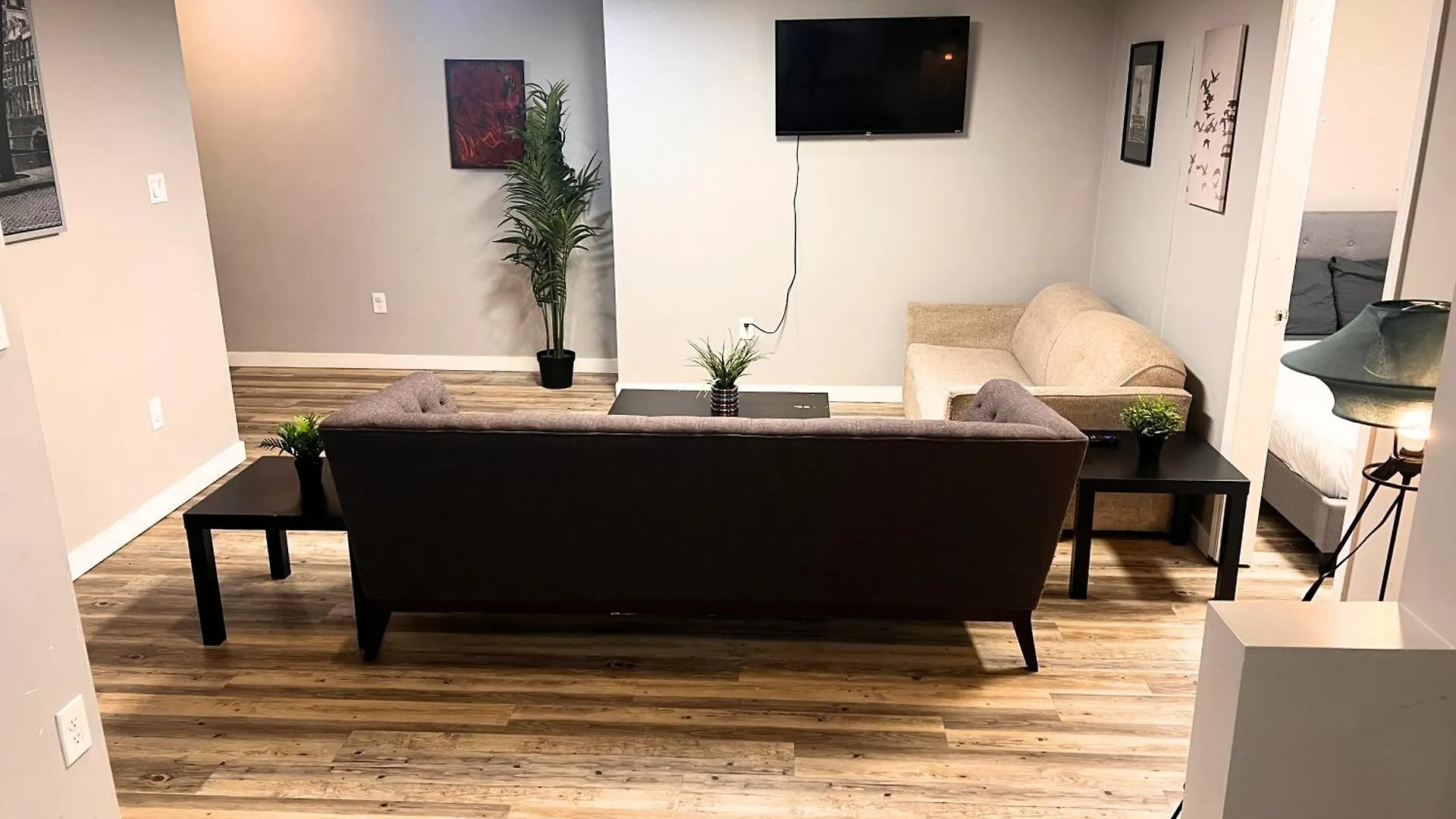 Vacation Home Near West Edmonton Mall