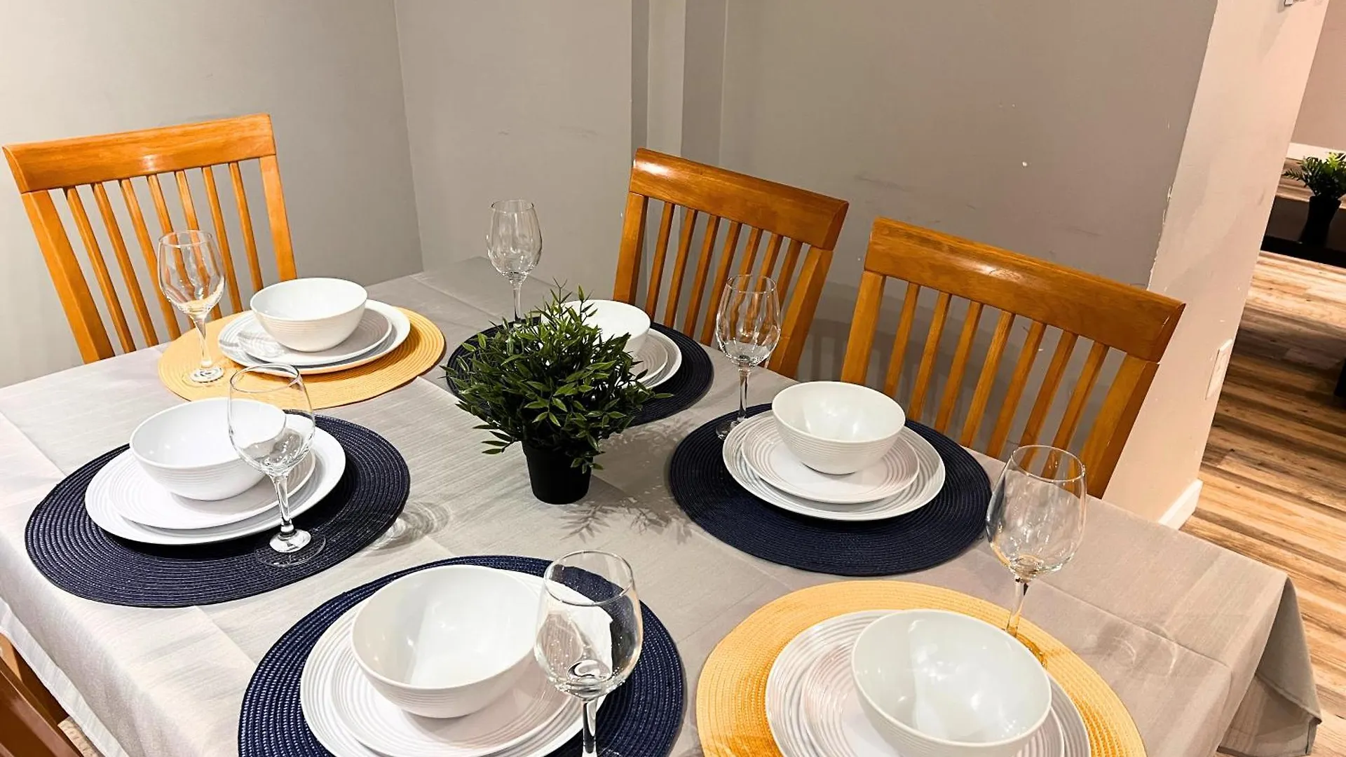 Homestay Vacation Home Near West Edmonton Mall